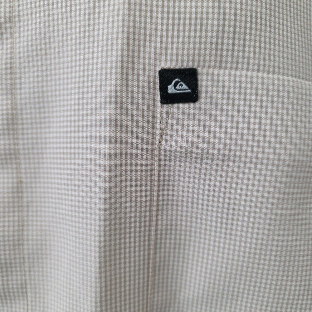 Quiksilver Beige Short-Sleeve Button-Down Shirt - Picture 3 of 5